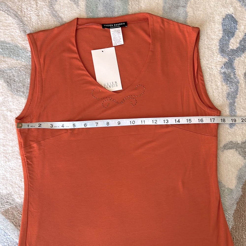 Burnt-Orange V-neck Sleeveless Blouse - Picture 5 of 10